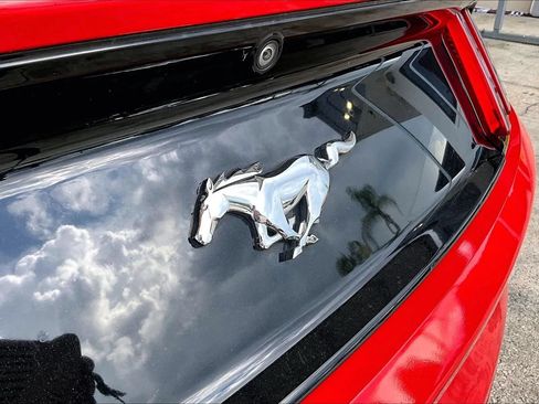 Used 2016 Ford Mustang Premium RWD image 21