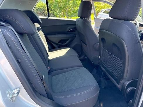 Certified 2019 Chevrolet Trax LS FWD image 25
