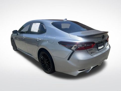 Used 2024 Toyota Camry SE FWD image 3