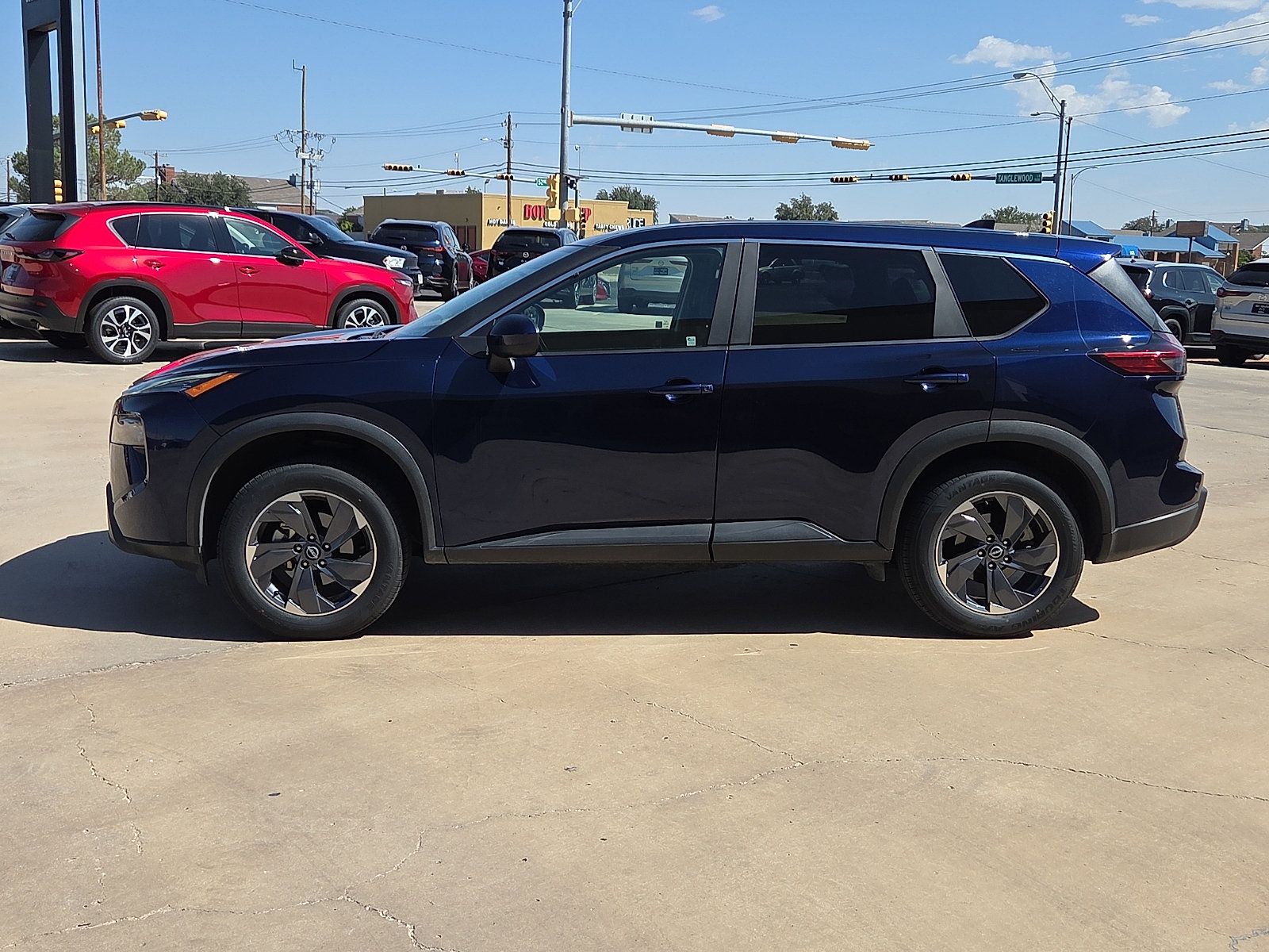 Used 2024 Nissan Rogue SV FWD image 3