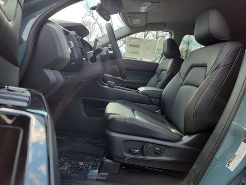 New 2026 Nissan Pathfinder SL image 7