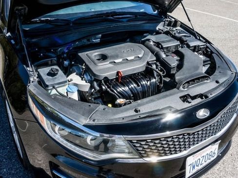 Used 2016 Kia Optima EX w/ Premium Package image 11