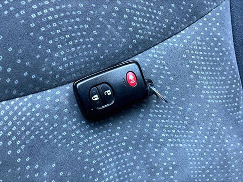 Used 2012 Toyota Prius V Two image 14