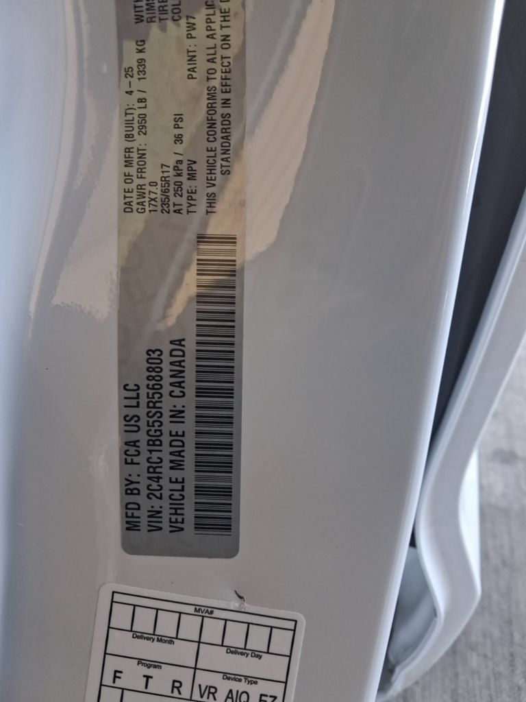 Used 2025 Chrysler Pacifica Select FWD image 3