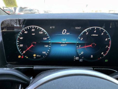 Used 2022 Mercedes-Benz GLA 250 4MATIC w/ Premium Package Lite image 23