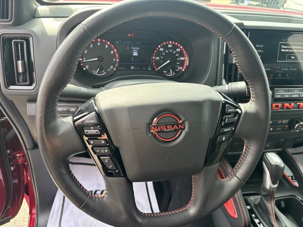 Used 2025 Nissan Frontier PRO-4X AWD/4WD image 24