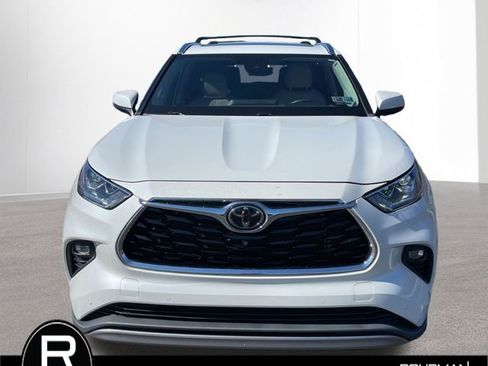 Used 2022 Toyota Highlander Platinum AWD/4WD image 10