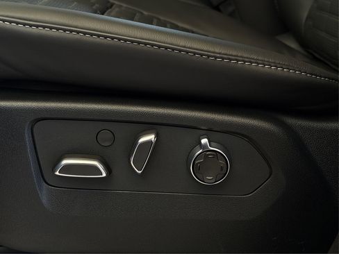 New 2026 Cadillac Escalade ESV Platinum Sport w/ LPO, ONYX Package image 33