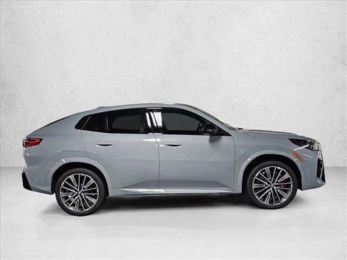 New 2026 BMW X2 xDrive28i w/ Technology Package AWD/4WD image 4