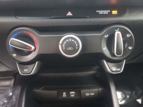 Used 2019 Kia Rio S FWD image 32