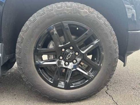 Used 2023 Chevrolet Silverado 1500 Custom image 5