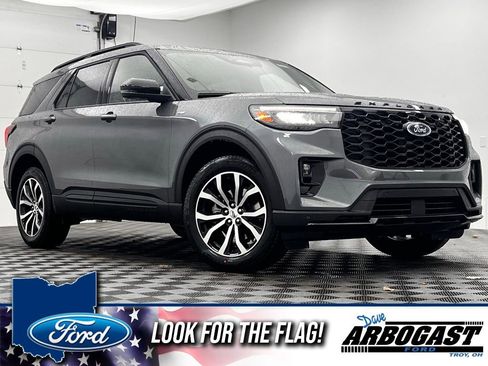 New 2026 Ford Explorer ST-Line image 1
