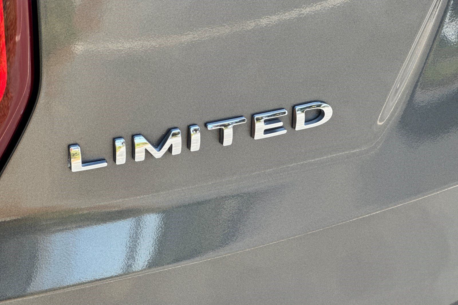 Used 2017 Ford Explorer Limited w/ Equipment Group 301A AWD/4WD image 40