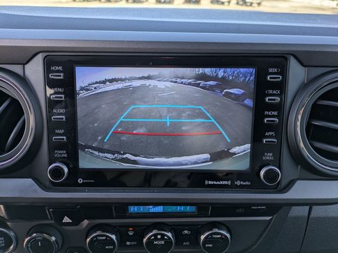 Used 2022 Toyota Tacoma 4x4 Double Cab image 16