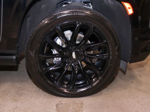 Used 2022 Cadillac Escalade ESV Sport Platinum w/ LPO, ONYX Package image 33