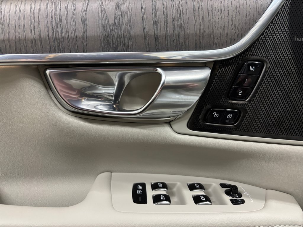Certified 2025 Volvo S90 B6 Ultra AWD/4WD image 12