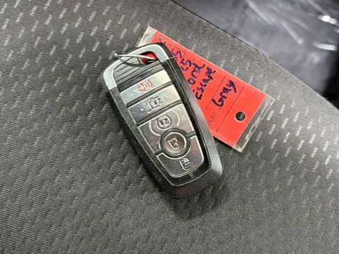 Used 2025 Ford Escape ST-Line Select AWD/4WD image 30