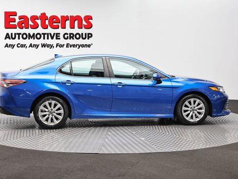 Used 2019 Toyota Camry LE FWD image 4