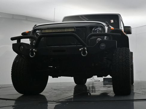 Used 2018 Jeep Wrangler Unlimited Sport AWD/4WD image 19