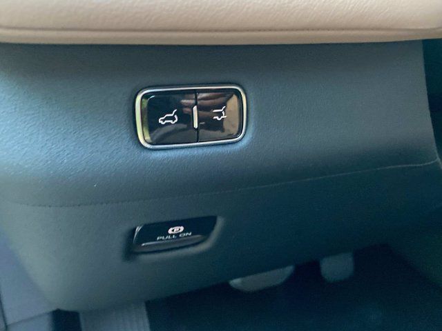 Certified 2025 Lincoln Navigator Black Label AWD/4WD image 16
