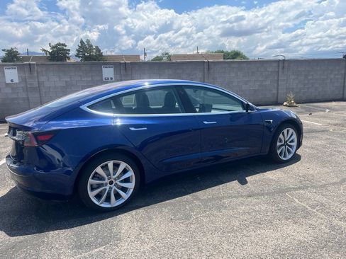 Used 2018 Tesla Model 3 Long Range RWD image 2