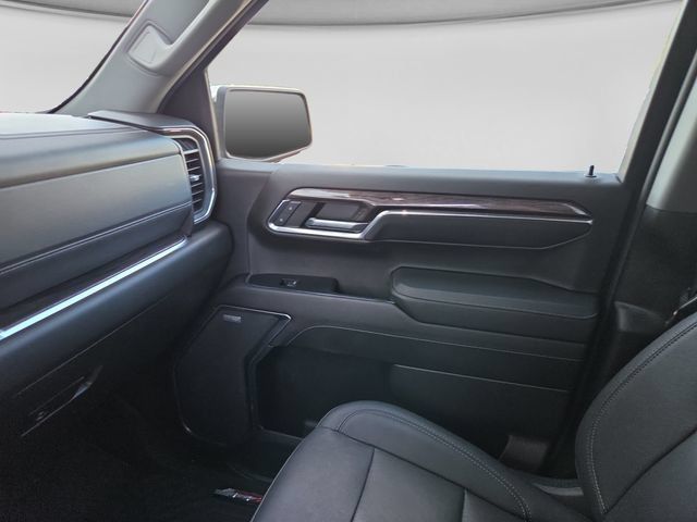 Used 2023 Chevrolet Silverado 1500 LTZ w/ LTZ Convenience Package II AWD/4WD image 21