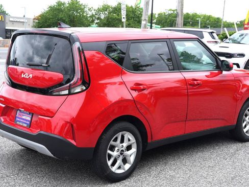 Used 2025 Kia Soul S FWD image 5