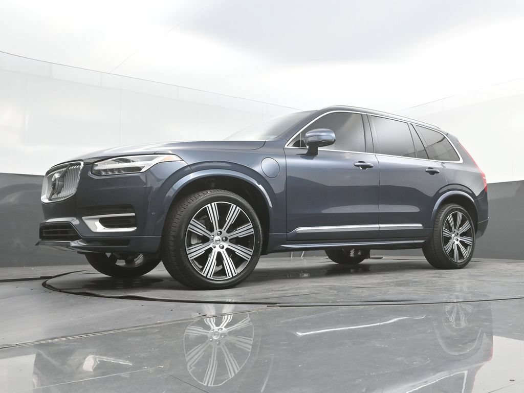 Certified 2025 Volvo XC90 T8 Plus w/ Protection Package Premier AWD/4WD image 31