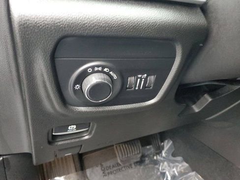 Used 2023 Jeep Grand Cherokee L Altitude image 20