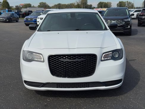 Used 2020 Chrysler 300 Touring w/ Sport Appearance Package image 3