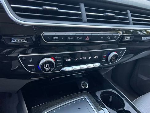 Used 2018 Audi Q7 3.0T Prestige w/ Prestige Package image 26