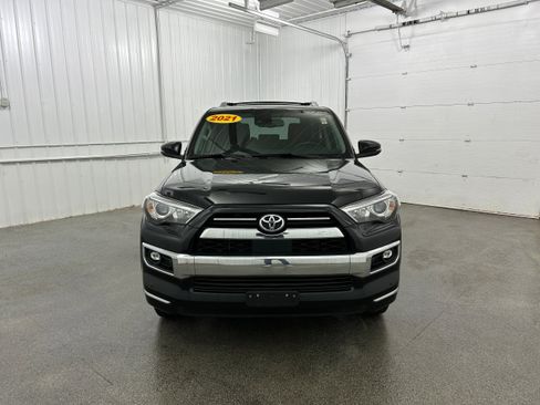 Used 2021 Toyota 4Runner Limited AWD/4WD image 17