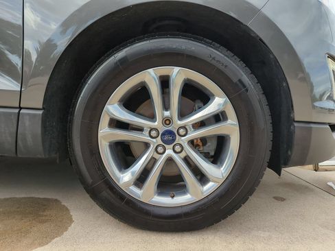 Used 2018 Ford Edge SEL w/ Equipment Group 201A FWD image 26