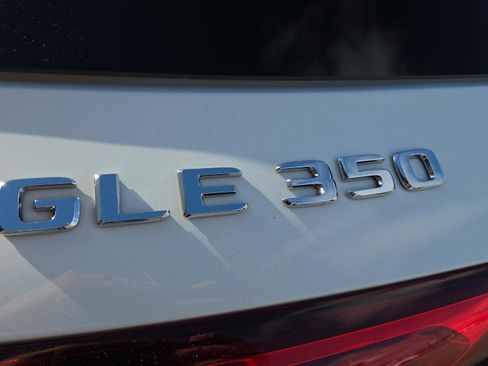 Used 2022 Mercedes-Benz GLE 350 4MATIC image 17