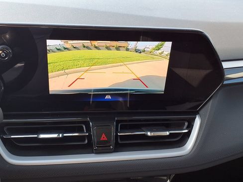 Used 2025 Chevrolet TrailBlazer LT FWD image 32