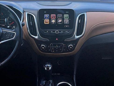 Used 2018 Chevrolet Equinox Premier AWD/4WD image 8