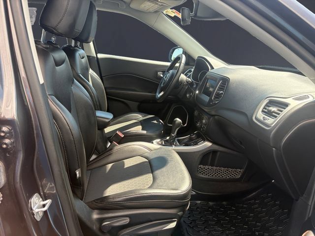 Used 2019 Jeep Compass Latitude AWD/4WD image 15