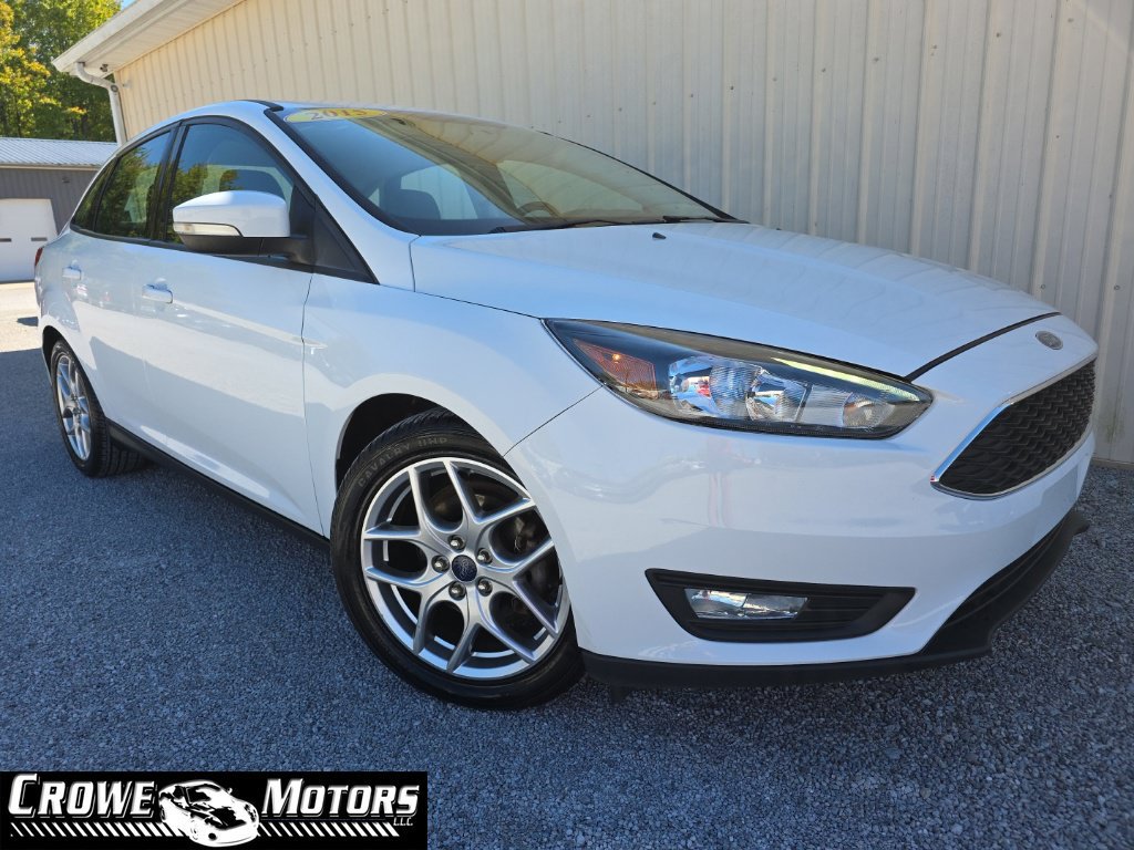 Used 2015 Ford Focus SE w/ Equipment Group 201A FWD image 1