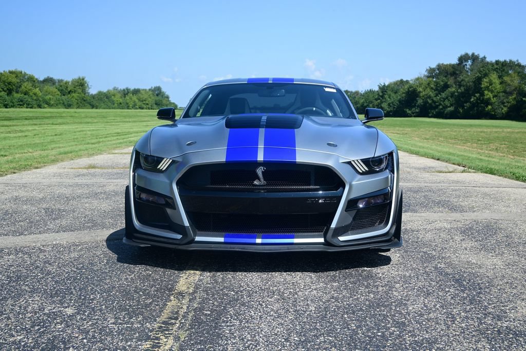 Used 2022 Ford Mustang Shelby GT500 w/ Technology Package RWD image 4