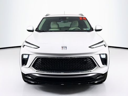 Used 2024 Buick Encore GX Sport Touring w/ Experience Buick Package image 3