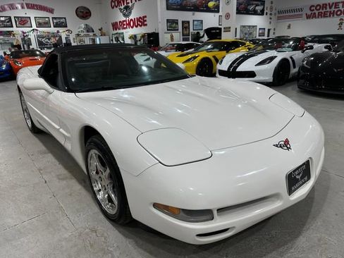 Used 2001 Chevrolet Corvette Convertible w/ Preferred Equipment Group2 image 4