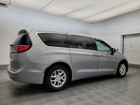 Used 2017 Chrysler Pacifica Touring Plus image 10