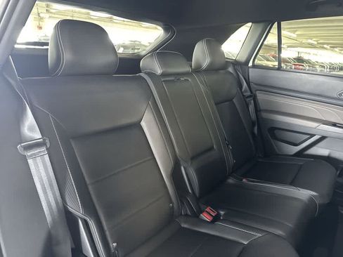 Used 2023 Volkswagen Atlas Cross Sport SE FWD image 24