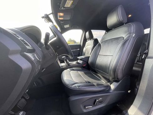 Used 2018 Ford Explorer Limited AWD/4WD image 17