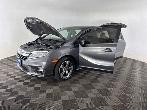 Used 2018 Honda Odyssey Touring image 11