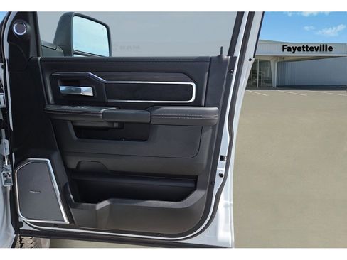New 2026 RAM 2500 Laramie AWD/4WD image 21