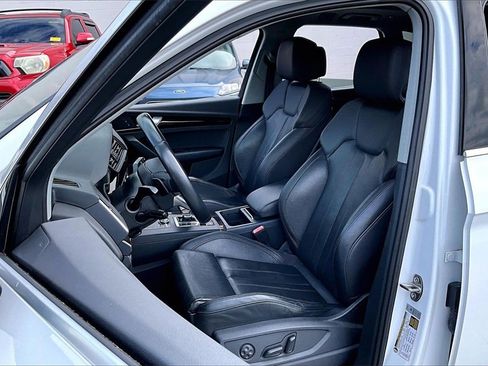 Used 2018 Audi Q5 2.0T Premium Plus w/ Premium Plus Package image 27