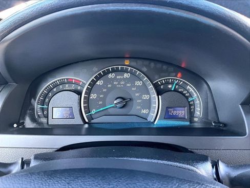 Used 2012 Toyota Camry LE FWD image 19