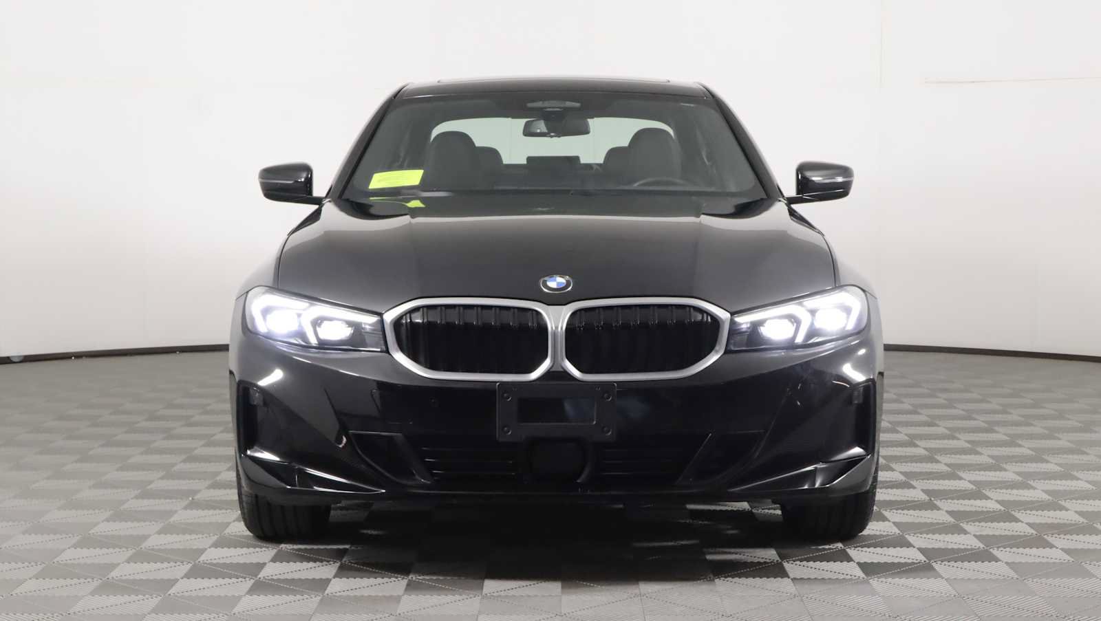 Used 2023 BMW 330i xDrive Sedan w/ Premium Package AWD/4WD image 2
