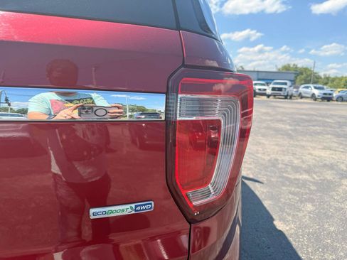 Used 2016 Ford Explorer XLT w/ Equipment Group 202A AWD/4WD image 7